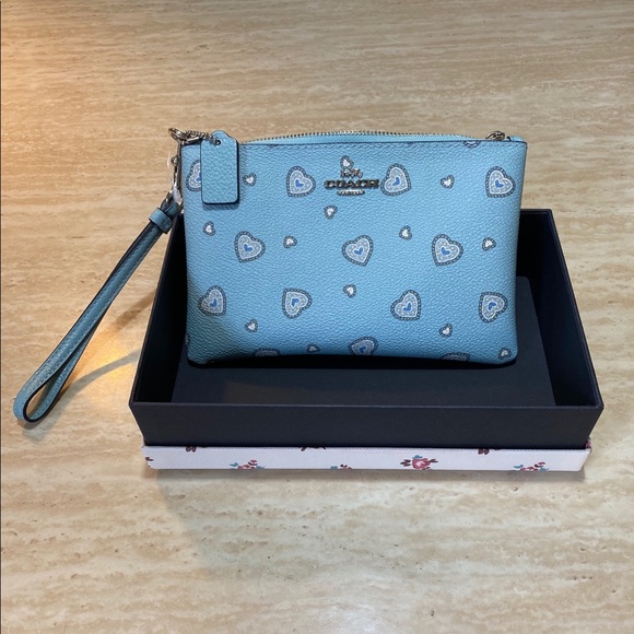 Coach Handbags - Coach wristlet
